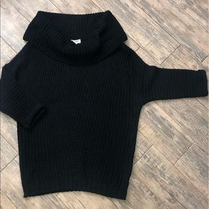 Cowl neck sweater. 3/4 Sleeves.